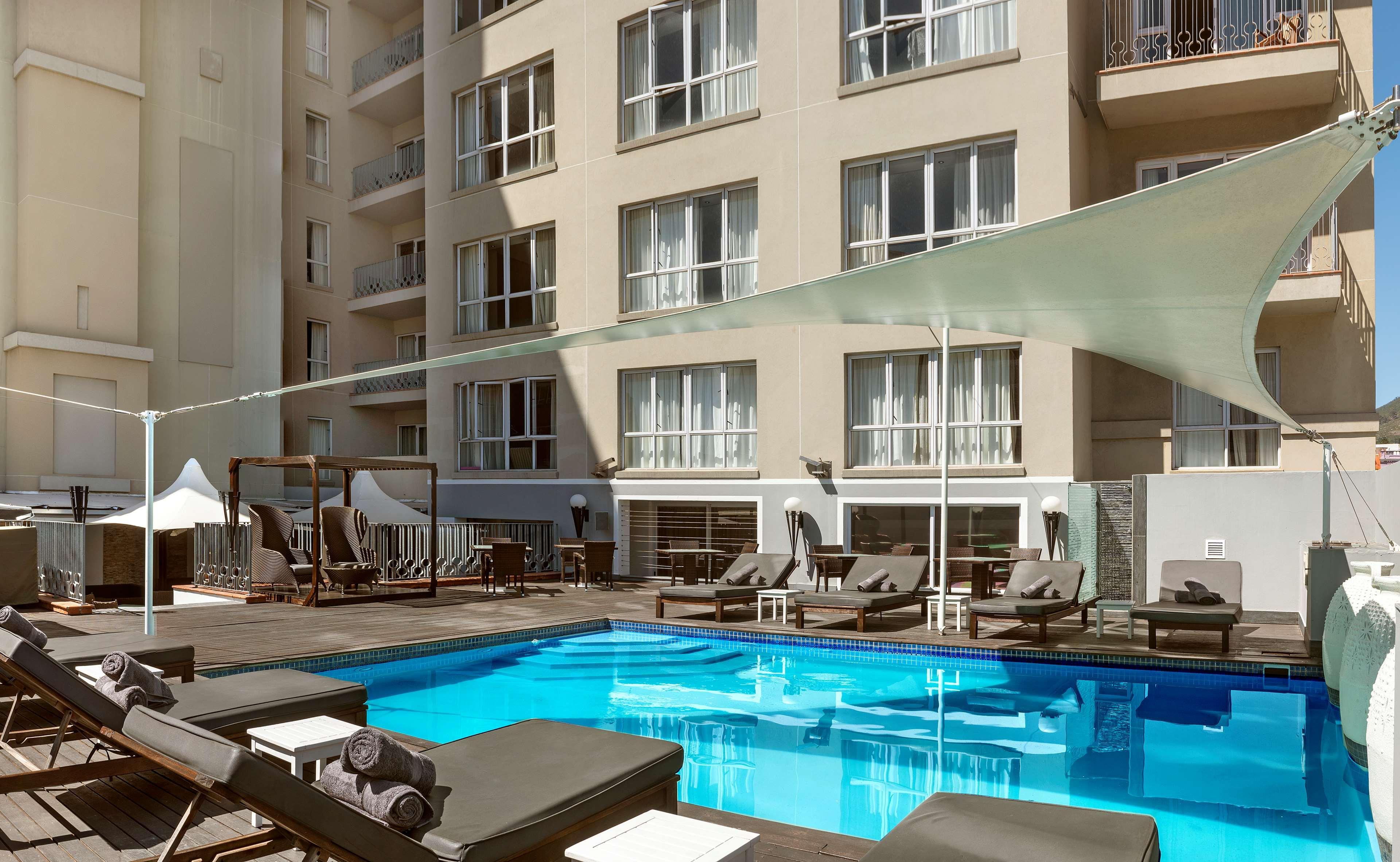 Hyatt Regency Cape Town Hotel Luaran gambar The pool at the hotel